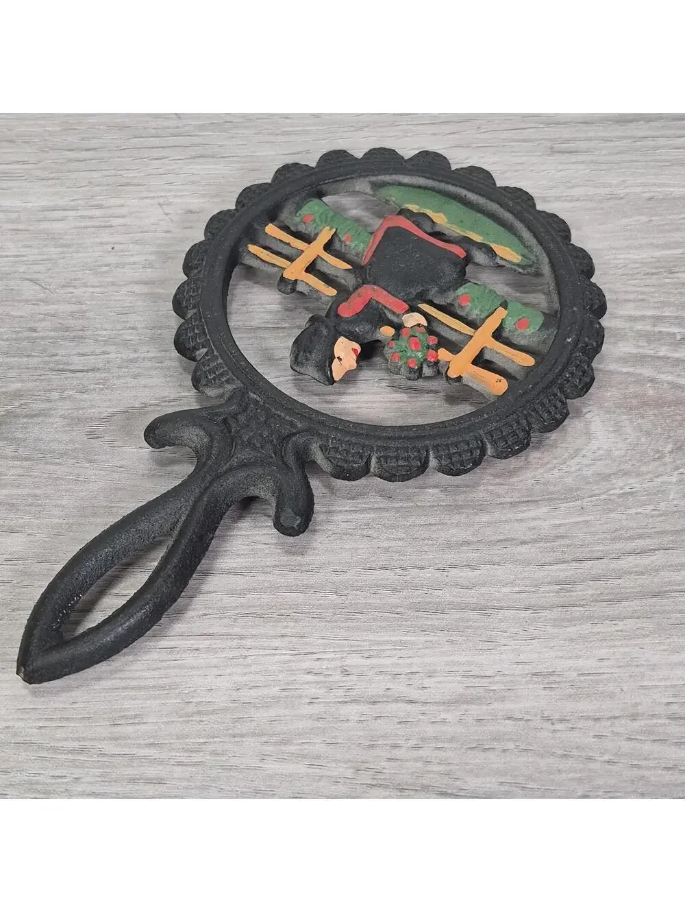 Dalecraft‎ Dutch Amish Folk Art Woman Flowers Cast Iron Trivet Wall Decor